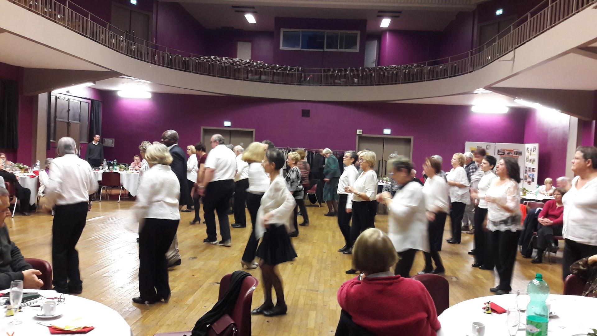 Salle des fetes - Photo 2