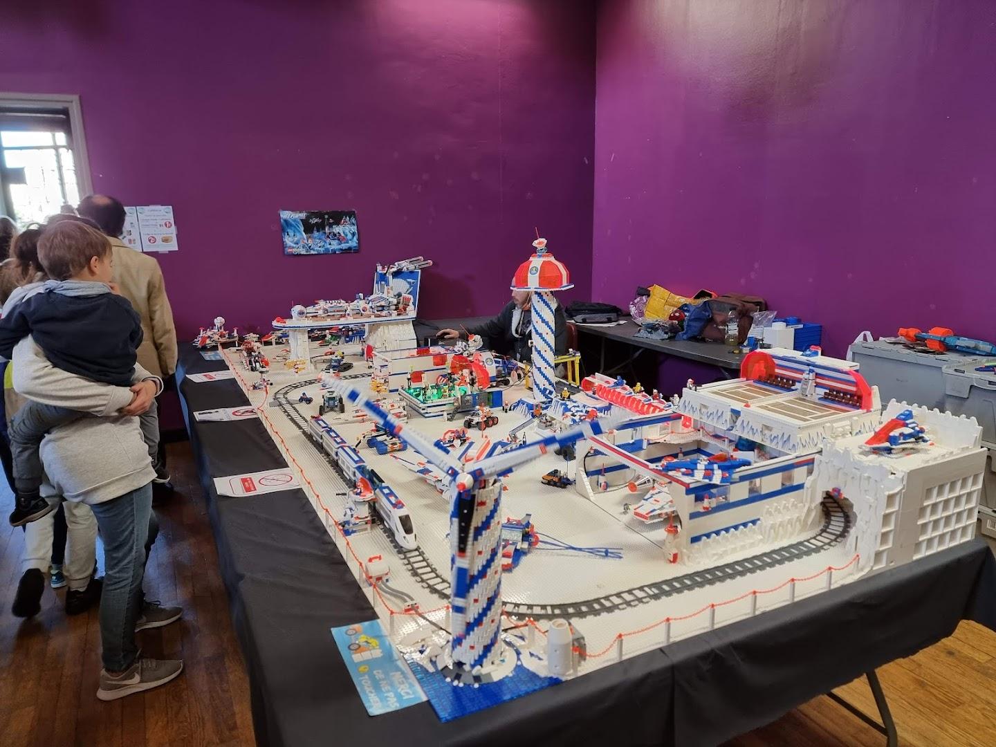 Salle des fetes - Photo 3